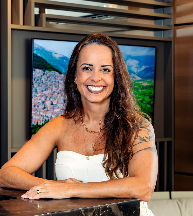 Dra. Cristal Fernandes